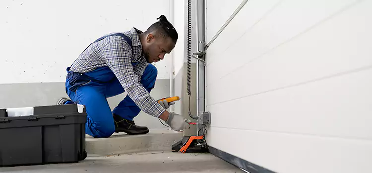 Expert Solutions for Every Garage Lock Need in Wekiwa Springs, FL